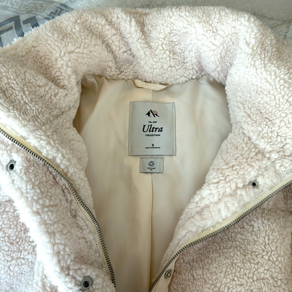 Cropped Teddy jacket - Picture 3 of 3